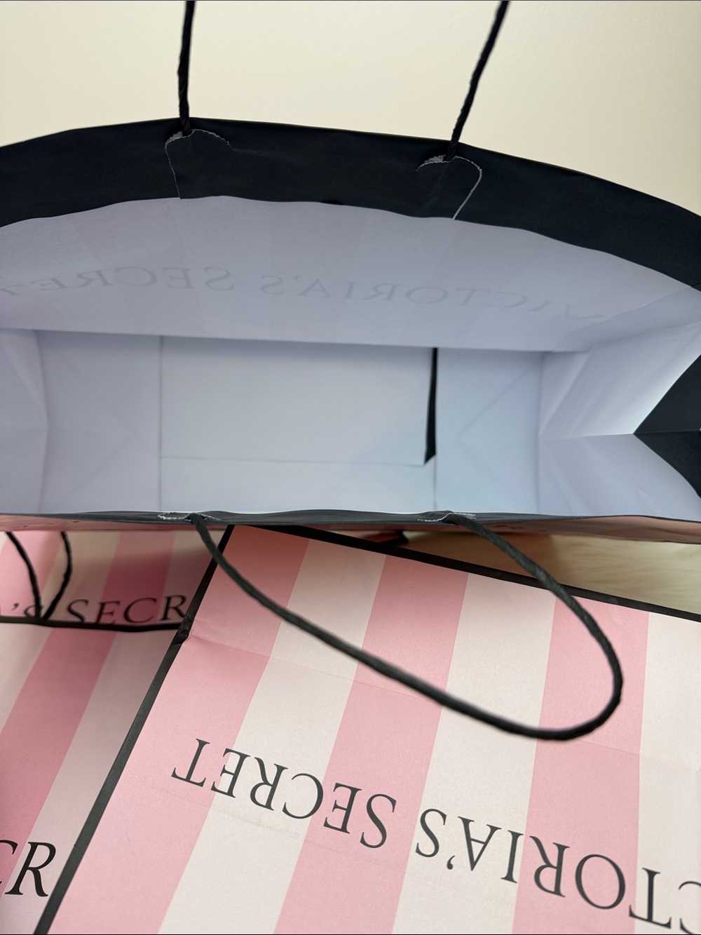 (8) Victoria’s Secret & PINK gift bags shopping bags - Picture 9 of 13